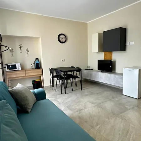 Konukevi Patrizia Con Parcheggio Privato